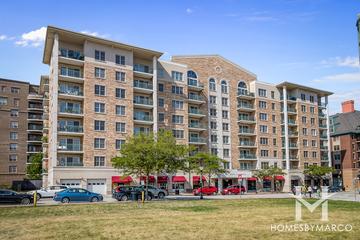 Campbell Courte building in Arlington Heights, IL