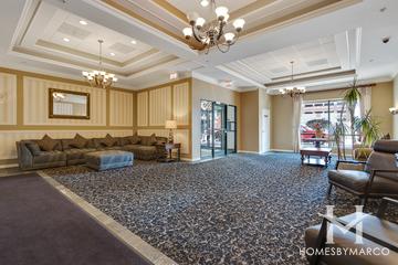 Campbell Courte building in Arlington Heights, IL