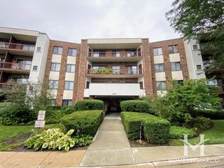 Lake of the Winds building in Wheeling, IL