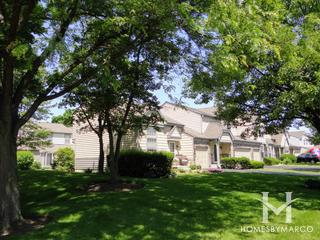 Spinnaker Cove subdivision in Carol Stream, IL