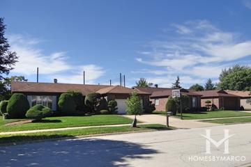 Carriage Walk subdivision in Arlington Heights, IL