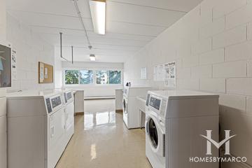 Evergreen Court building in Arlington Heights, IL