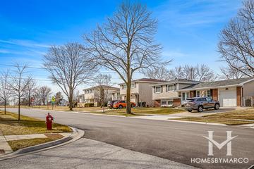 Greenbrier subdivision in Arlington Heights, IL