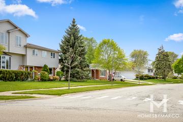 Greenbrier subdivision in Arlington Heights, IL