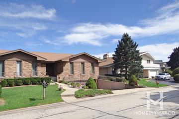 Lake Briarwood subdivision in Arlington Heights, IL