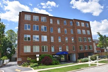 Liberty Manor building in Arlington Heights, IL