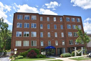 Liberty Manor building in Arlington Heights, IL