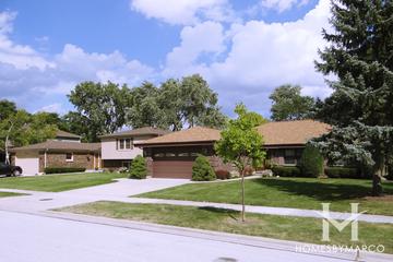 Riviera subdivision in Arlington Heights, IL
