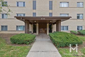 Scarsdale subdivision in Arlington Heights, IL