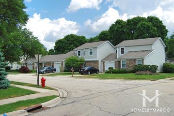Colony Lake building in Schaumburg, IL