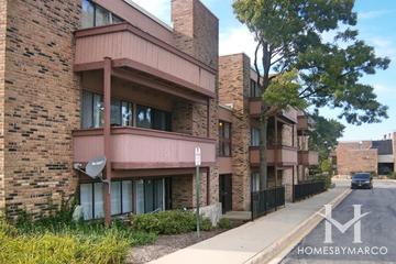 Lakeside at Walden building in Schaumburg, IL