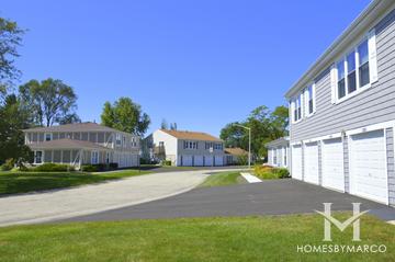 Nantucket Cove building in Schaumburg, IL