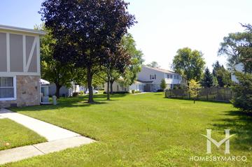 Nantucket Cove building in Schaumburg, IL
