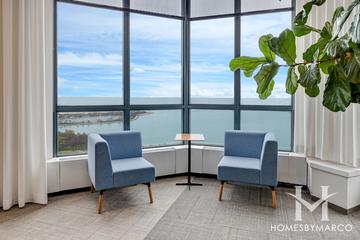 The New York building in the Lake View neighborhood of Chicago, IL