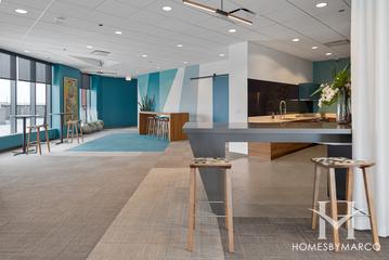 The New York building in the Lake View neighborhood of Chicago, IL