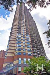 The New York building in the Lake View neighborhood of Chicago, IL