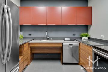 The New York building in the Lake View neighborhood of Chicago, IL