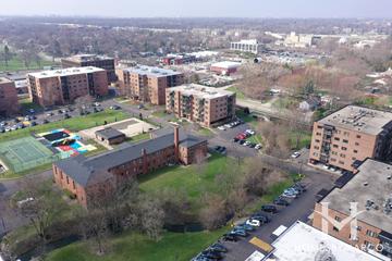 Landings building in Des Plaines, IL