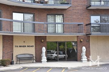 Landmark building in Des Plaines, IL