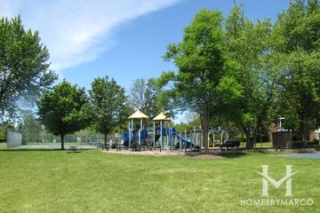 Mallard Ridge subdivision in Lindenhurst, IL