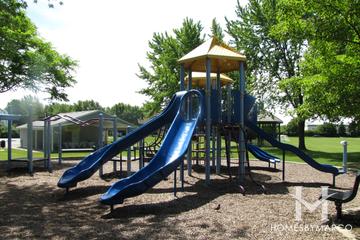 Mallard Ridge subdivision in Lindenhurst, IL