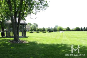 Mallard Ridge subdivision in Lindenhurst, IL