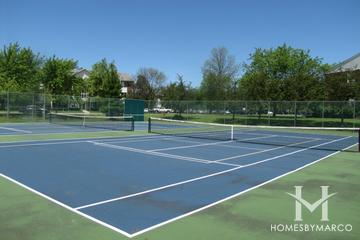 Mallard Ridge subdivision in Lindenhurst, IL