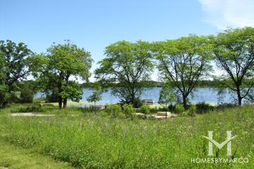 Mallard Ridge subdivision in Lindenhurst, IL