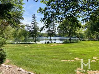 White Birch Lakes subdivision in Hawthorn Woods, IL