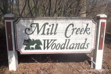 Mill Creek Woodlands subdivision in Wadsworth, IL