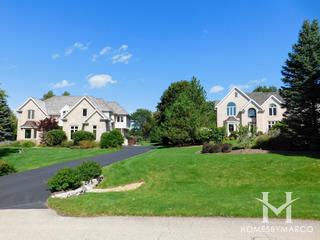 Barrington Oaks Estates subdivision in Barrington, IL
