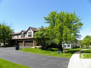 Old Oak Terrace subdivision in Algonquin, IL
