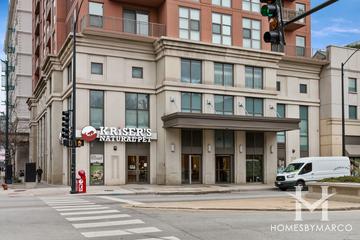 State Place Tower building in the Loop neighborhood of Chicago, IL