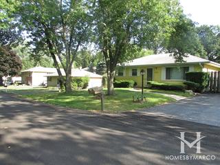 Crystal Woodlands subdivision in Crystal Lake, IL