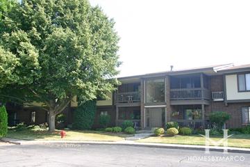 Somerset subdivision in Crystal Lake, IL