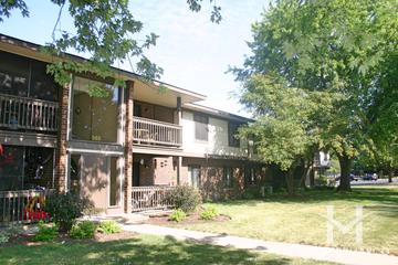 Somerset subdivision in Crystal Lake, IL