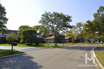 Wood Oaks Glen subdivision in Northbrook, IL