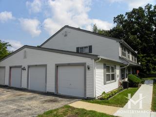 Governors Village subdivision in Hoffman Estates, IL