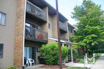 Virginia Road Condominiums subdivision in Crystal Lake, IL