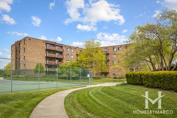 Village on the Lake building in Elk Grove Village, IL