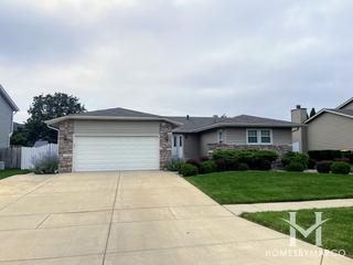 Winston Grove subdivision in Elk Grove Village, IL