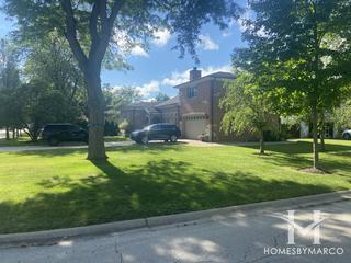 Apple Valley subdivision in Glenview, IL