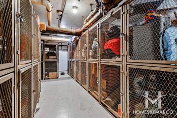 Hollywood Towers building in the Edgewater neighborhood of Chicago, IL