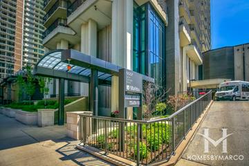 Malibu building in the Edgewater neighborhood of Chicago, IL