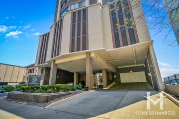 Sheridan Point building in the Edgewater neighborhood of Chicago, IL