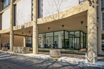 Sheridan Shores building in the Edgewater neighborhood of Chicago, IL
