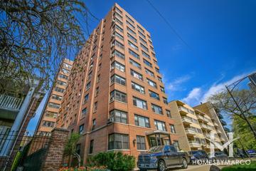 Shore Manor building in the Edgewater neighborhood of Chicago, IL