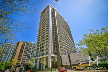 Thorndale Beach South building in the Edgewater neighborhood of Chicago, IL
