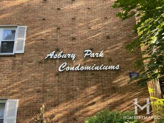 Asbury Park Condominiums building in Evanston, IL