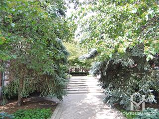 Fountain Court subdivision in Evanston, IL